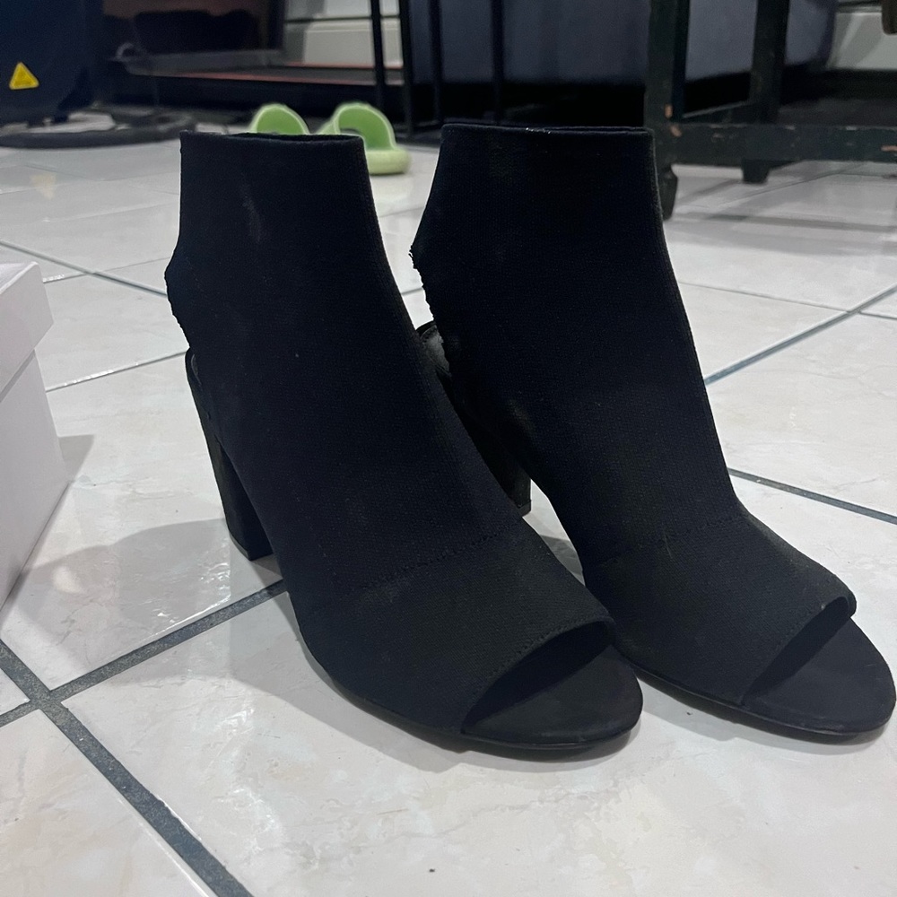 Steve Madden Nerve Stretch Heels